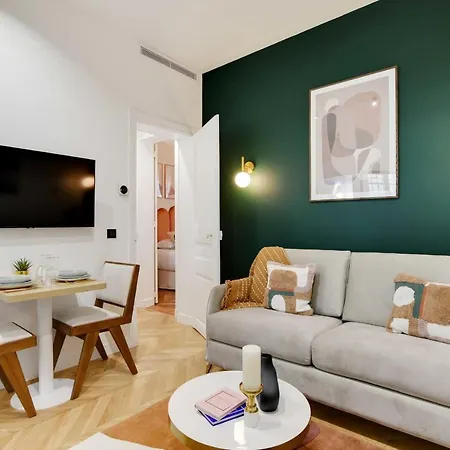Chic Apartment - 1Br-4P - Facing The Louvre Parigi Esterno foto