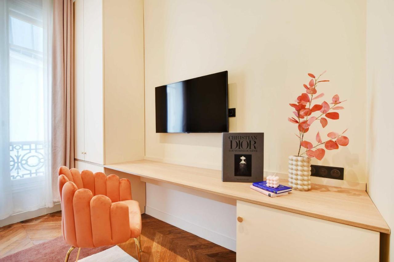Chic - 1br-4p - Facing The Louvre Parigi